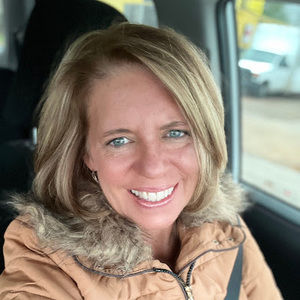 Meet your Posher, Angela